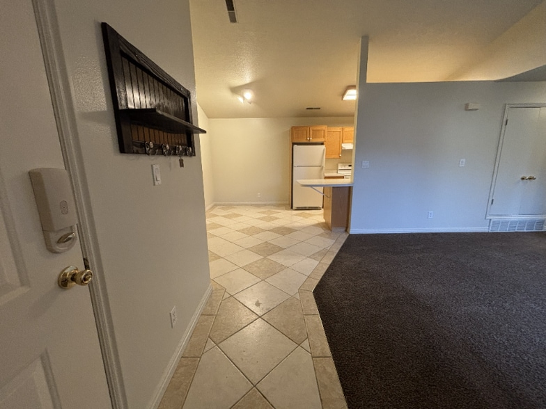 Building Photo - 1402 W 1300 N St