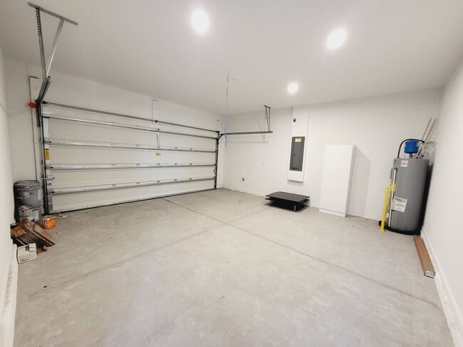 Building Photo - Kissimmee 5 Bedroom/3 Baths Home For Rent in 34747