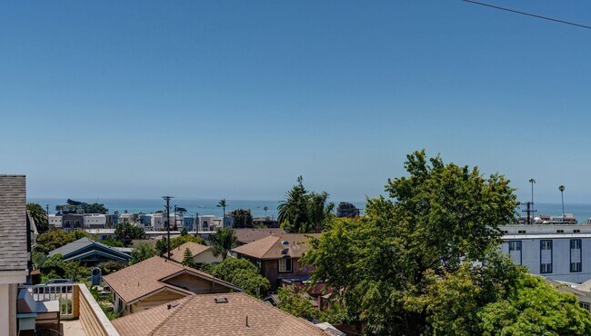 Building Photo - Luxury Penthouse Condo With Ocean Views in Ventura!