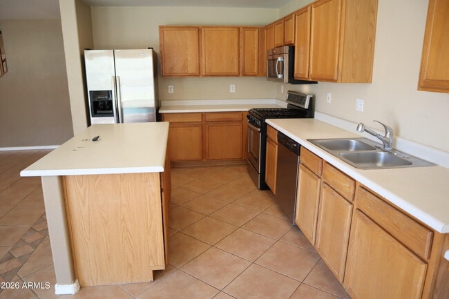 Building Photo - 3281 S Martingale Rd