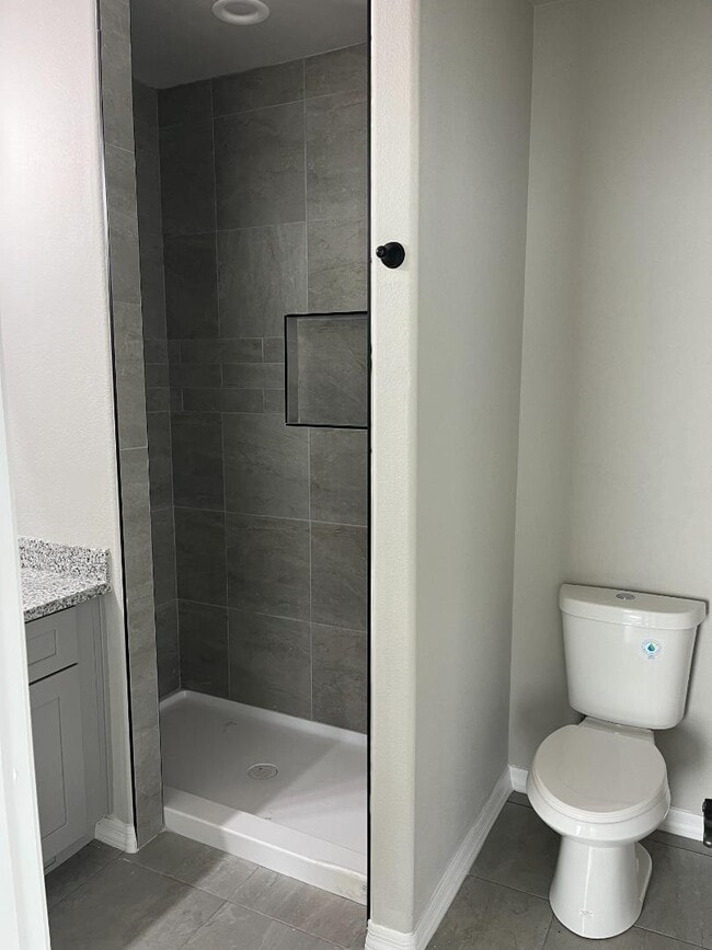 Building Photo - 10615 E 45th Pl