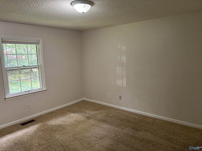 Building Photo - 1757 Dailey Terrace NW