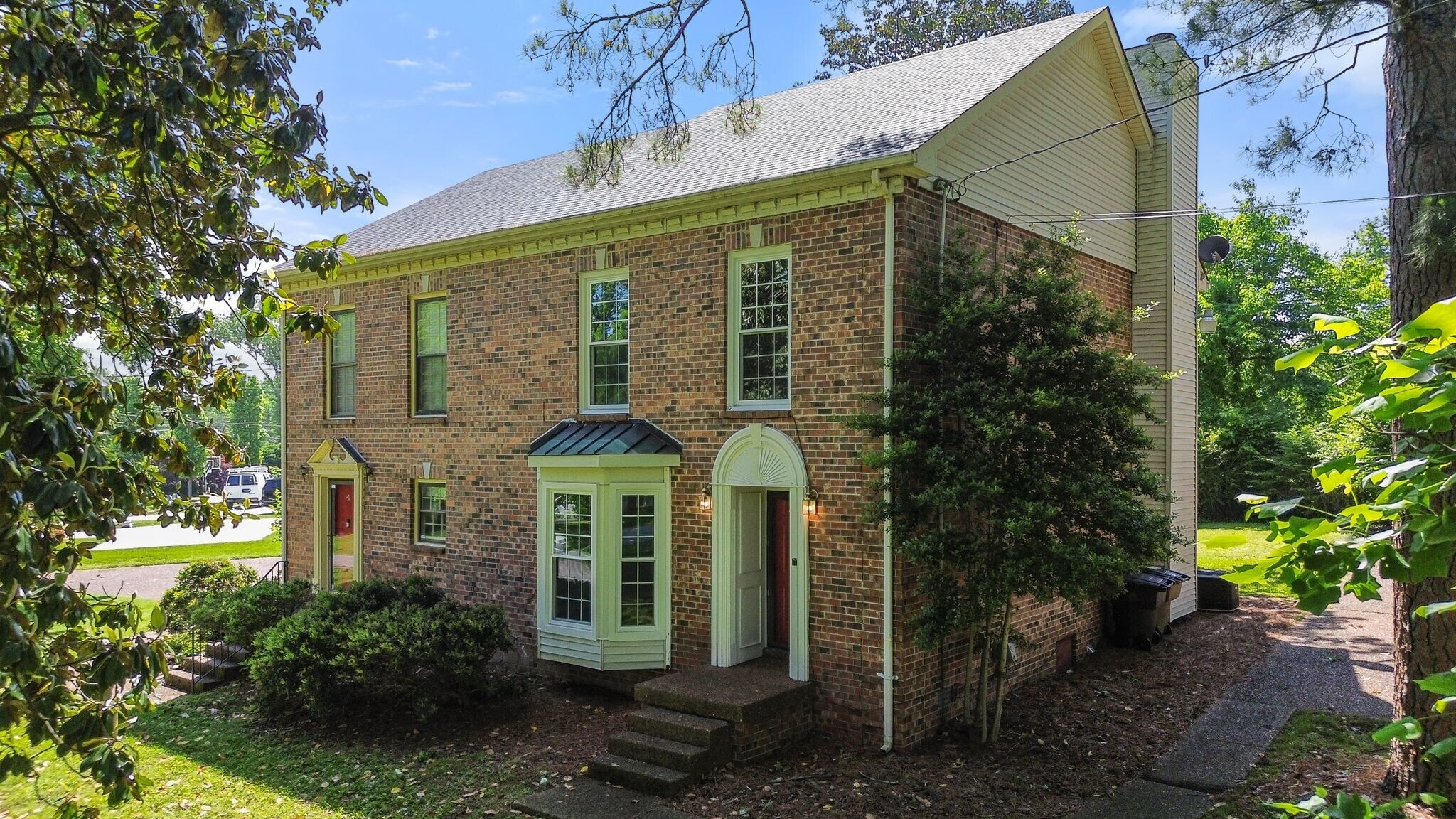 Building Photo - 4100 Lealand Ln