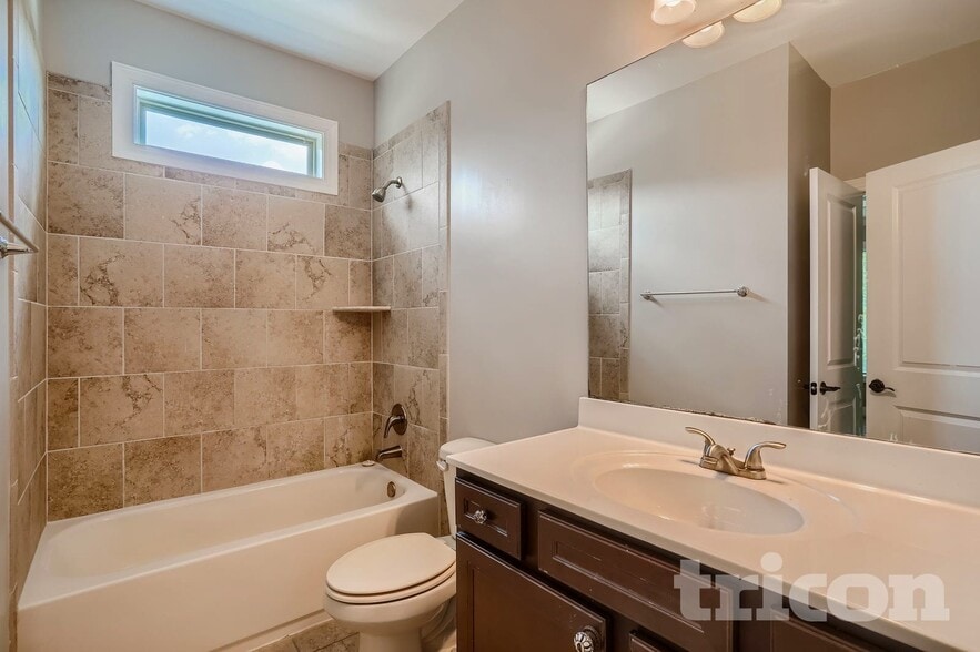 Building Photo - 1893 Skybrooke Ln