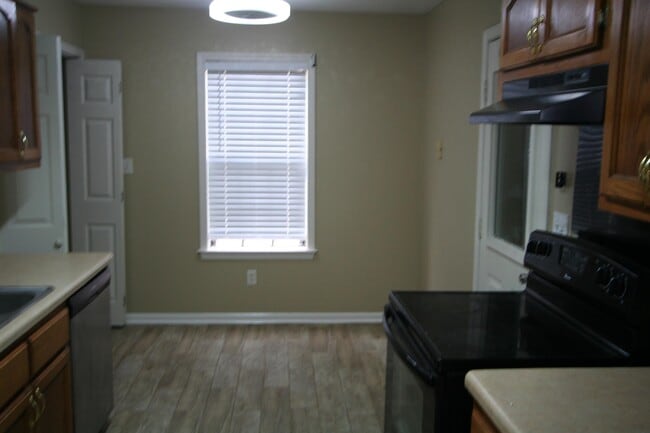 Building Photo - 9793 Riggan Dr