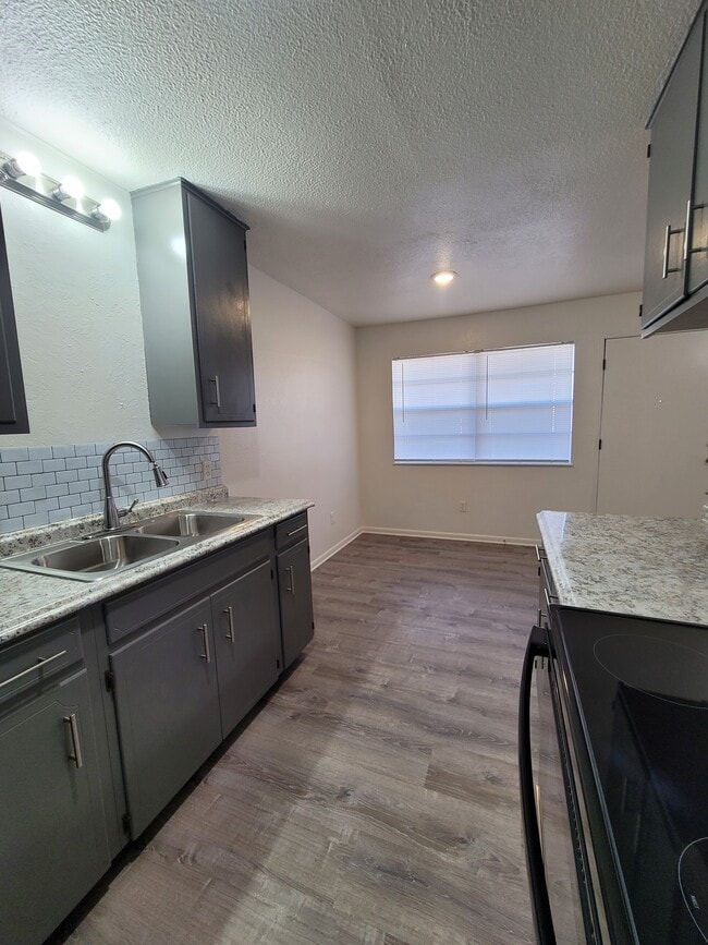 Building Photo - Tuscan Springs Apartments