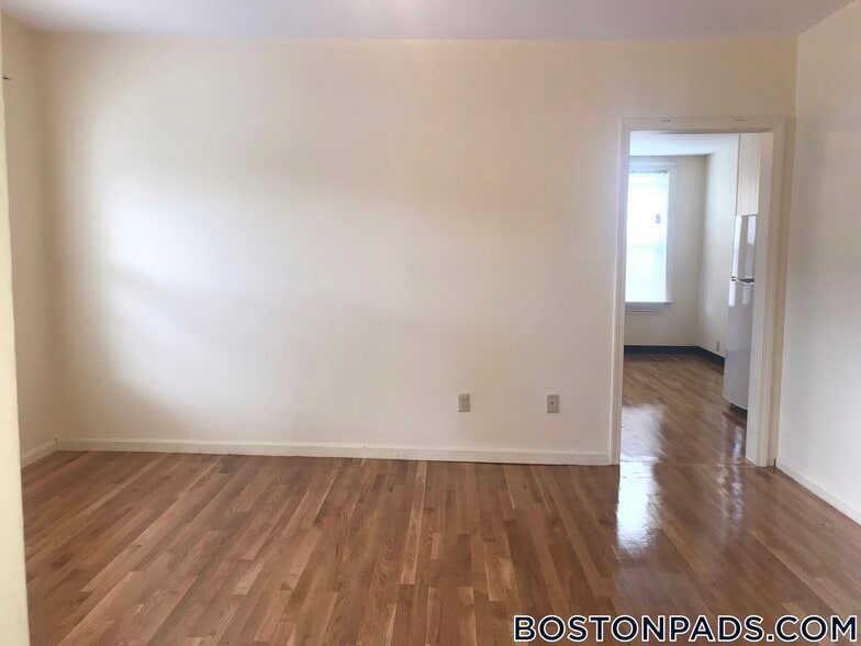 Building Photo - 19 Norumbega Terrace