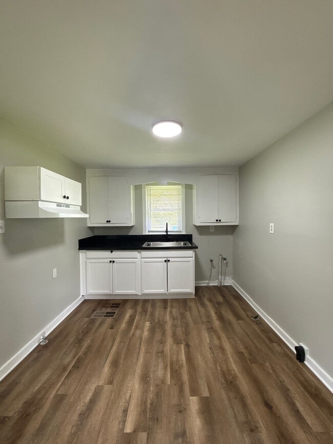 Building Photo - 55 Adkins Cir