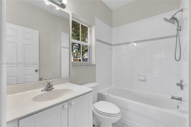 Building Photo - 3459 Merrick Ln