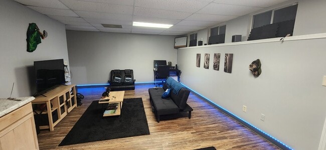 Building Photo - 155 Mill Chase