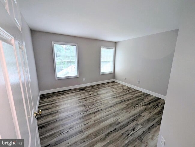 Building Photo - 114 Lenape Dr