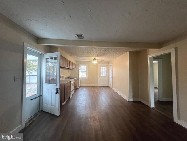 Building Photo - 6565 S Spotswood Trail