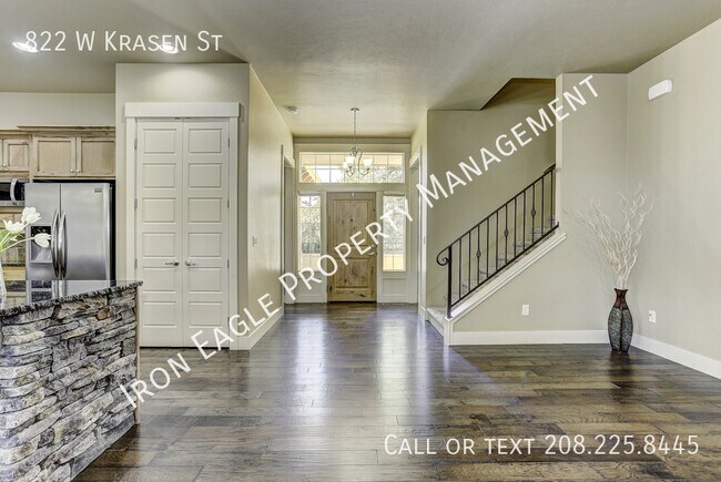 Building Photo - 822 W Krasen St