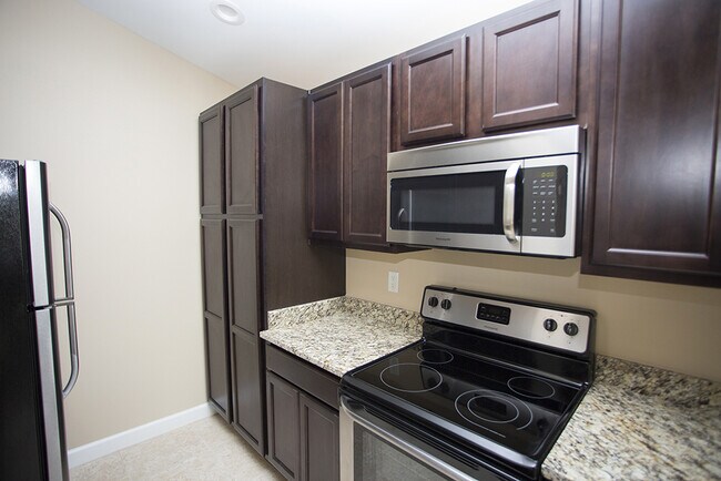 Building Photo - The Residences at Cypress Preserve. Beautiful 1B/1B Apartment in FWB in Pristine Nature Setting!