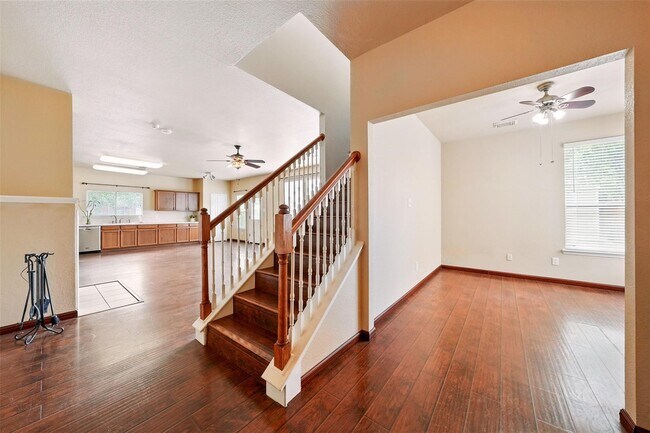 Building Photo - 21550 Elm Hurst Ln