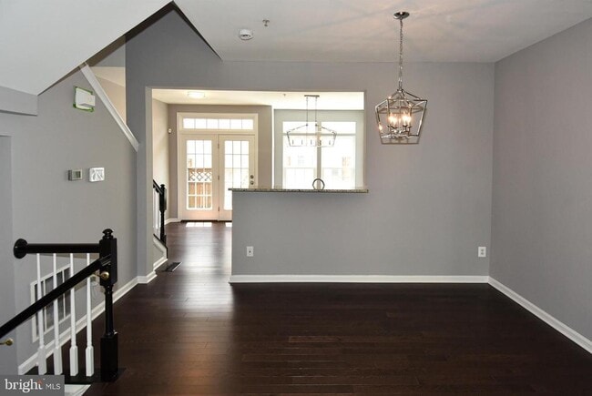 Building Photo - 990 Harrison Cir