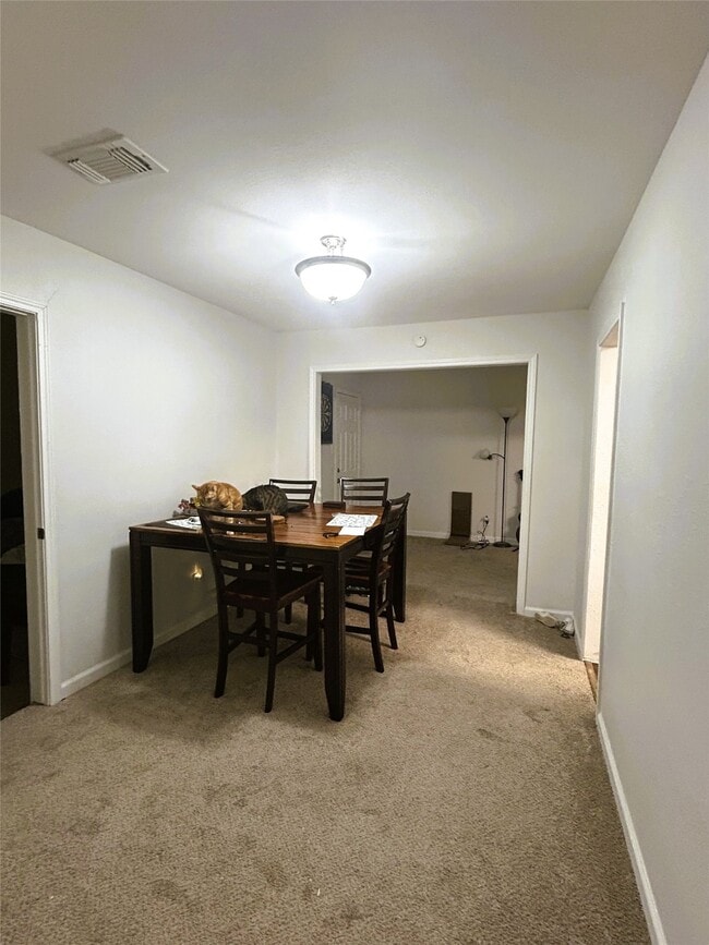 Building Photo - 302 Shoreacres Blvd