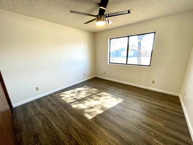Building Photo - Newly Remodeled 3 Bedroom Home off of Hancock Rd!