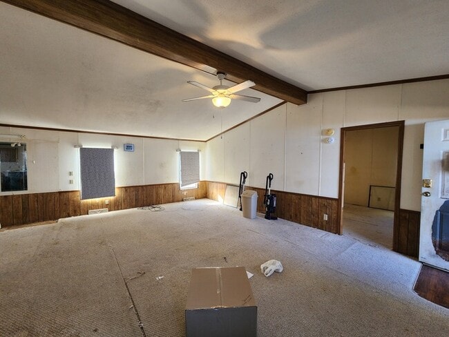 Building Photo - 611 Dallas Rd