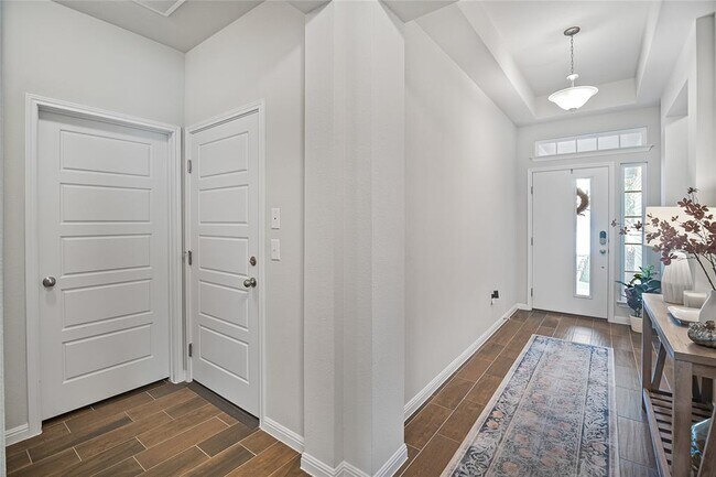 Building Photo - 9905 Comely Bnd