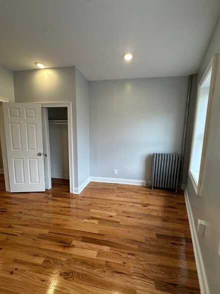 Building Photo - 4614-4616 Park Ave