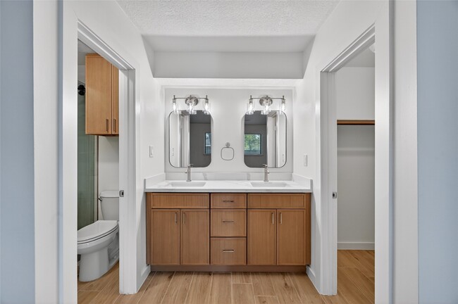 Building Photo - 22107 N Fork Dr