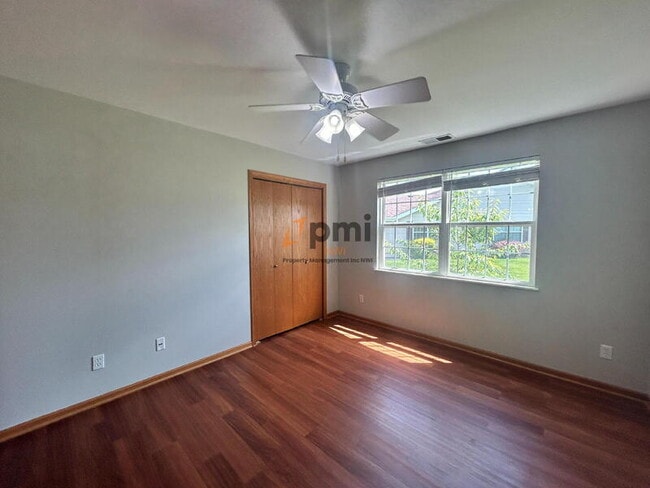 Building Photo - 396 Golden Oak Ct