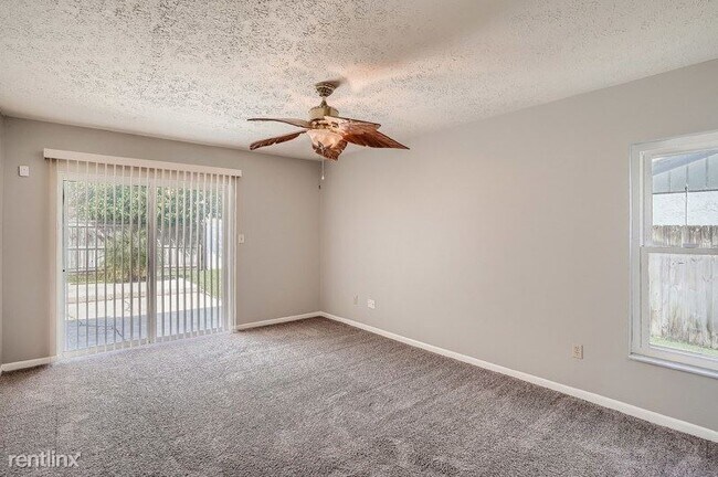 Building Photo - 4 br, 2 bath House - 15908 Country Place