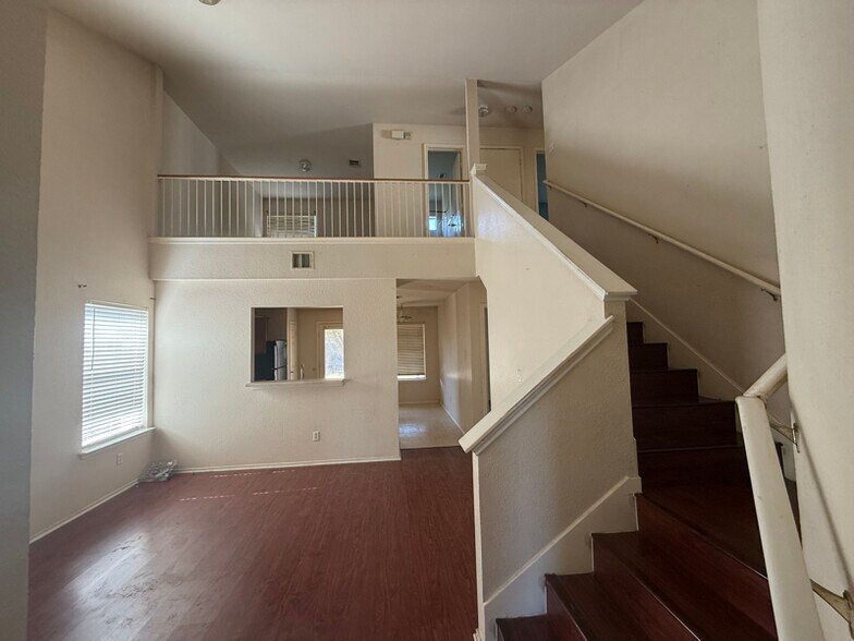 Building Photo - 1209 Coronation Way