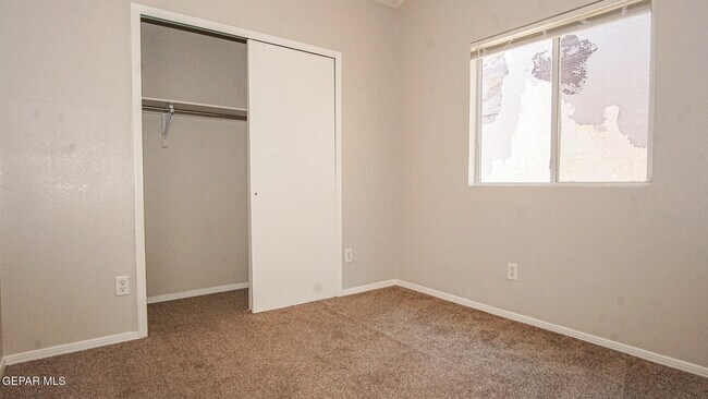Building Photo - 11024 Sunshine Ct