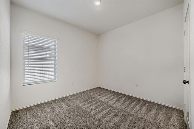 Building Photo - 7001 Tonka Ln