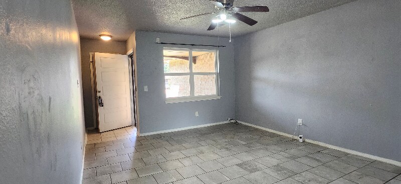 Building Photo - 4708 SE 45th St