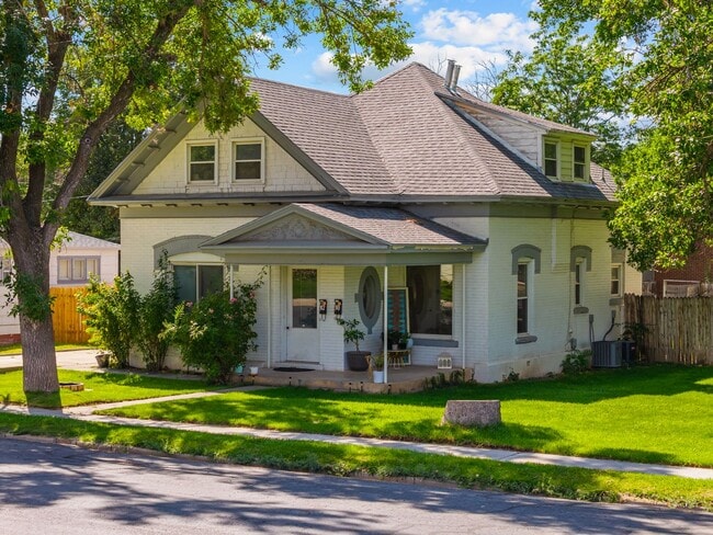 Building Photo - The One Spanish Fork Rental You Don't Want to Miss"