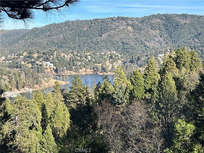 Building Photo - 23870 Lakeview Dr