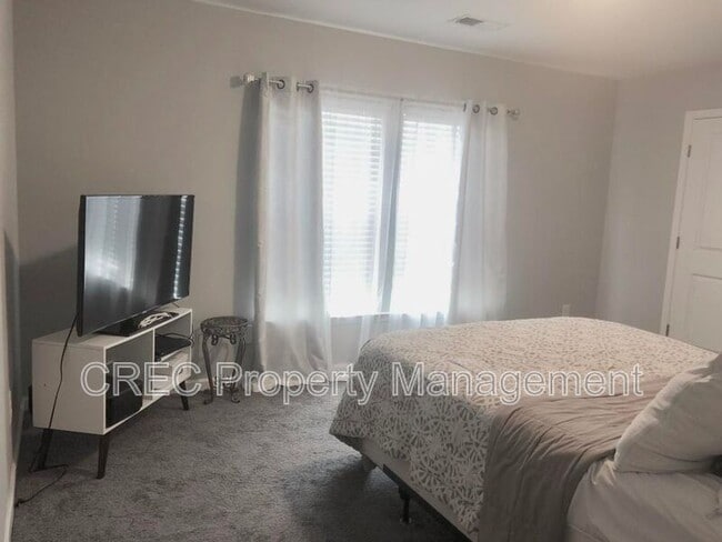 Building Photo - 1050 Lexi Ct