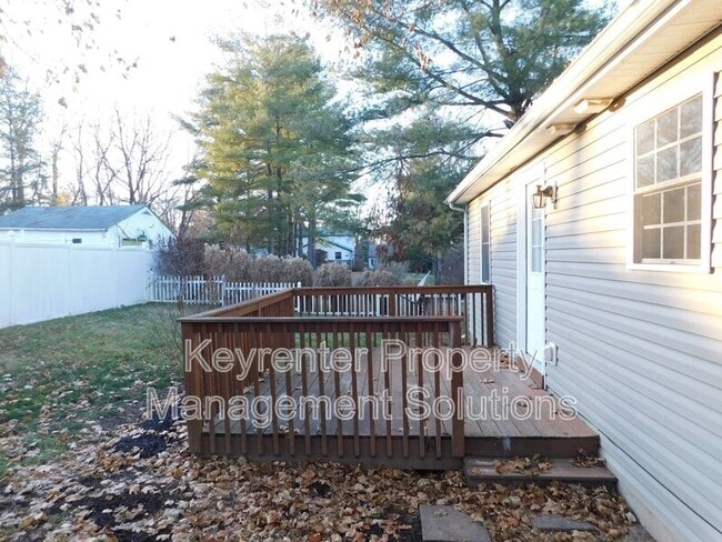 Building Photo - 1050 B St