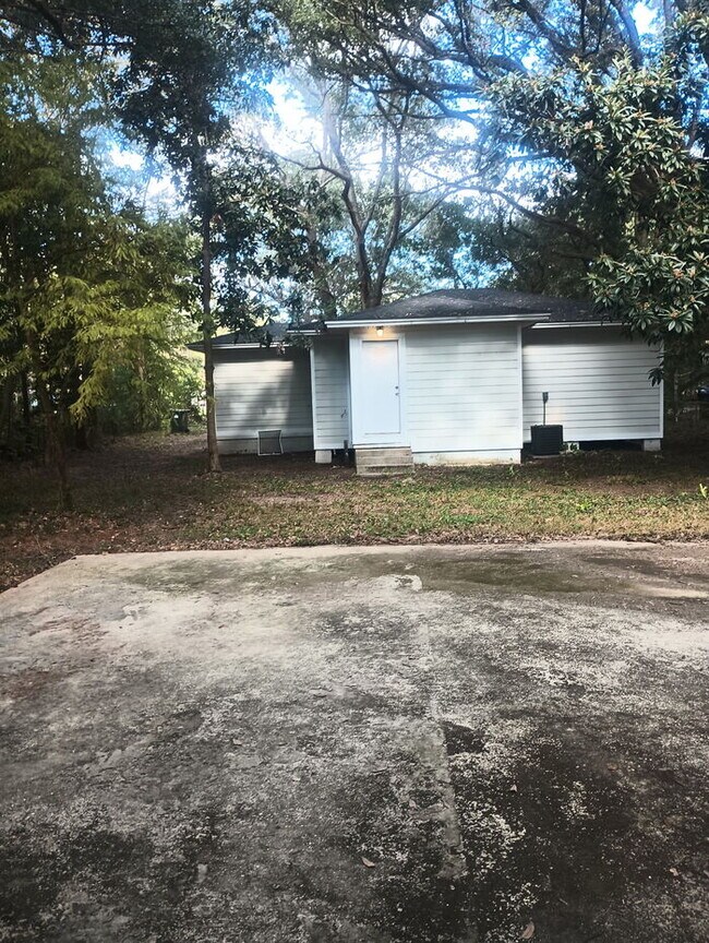 Building Photo - 1105 N 50th Ave