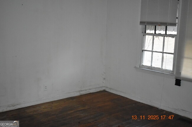 Building Photo - 3189 Somerset Dr