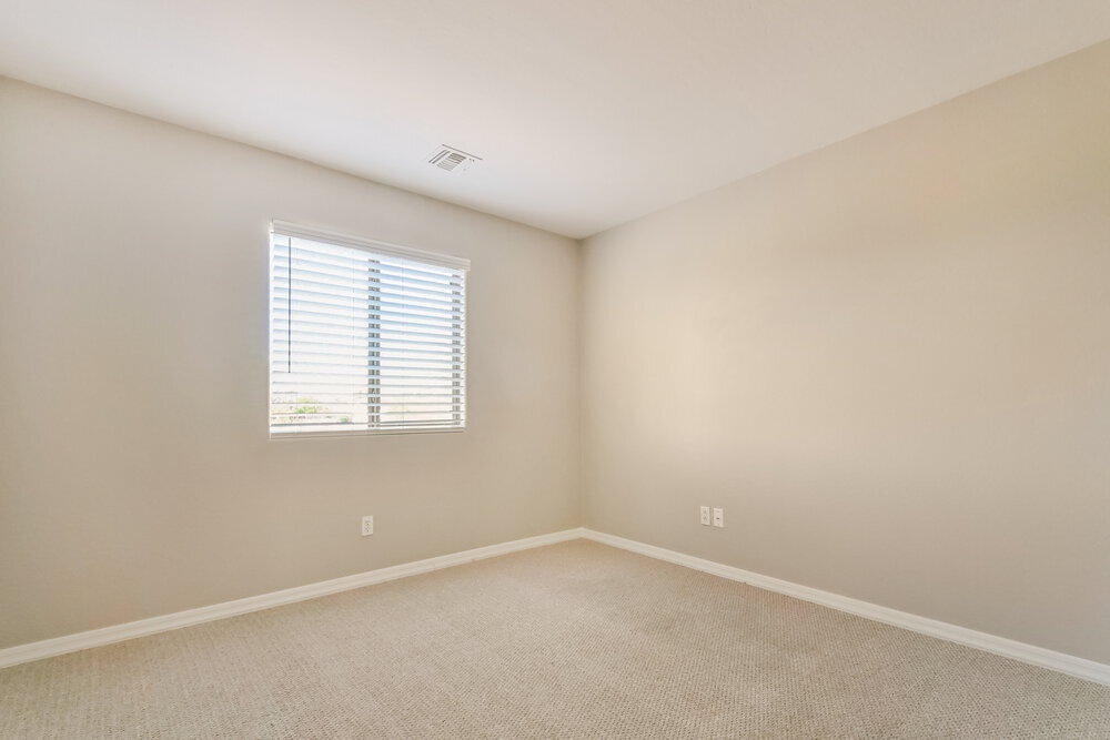 Building Photo - 126 E Catclaw St