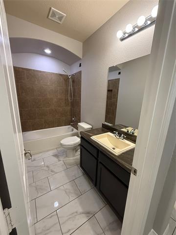 Building Photo - 1740 Capulin Rd