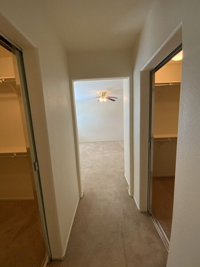 Building Photo - 4 bedrooms and 2.5 bathrooms 2-story home located in Henderson, NV!