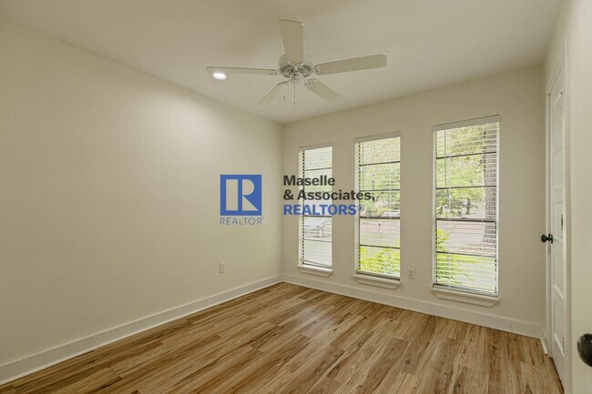 Building Photo - 107 Cumberland Rd