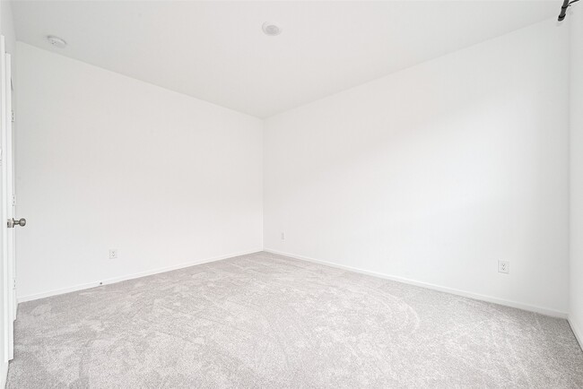 Building Photo - 26615 Coast Redwood Dr