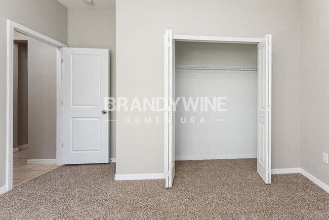 Building Photo - 5637 Mercado Dr