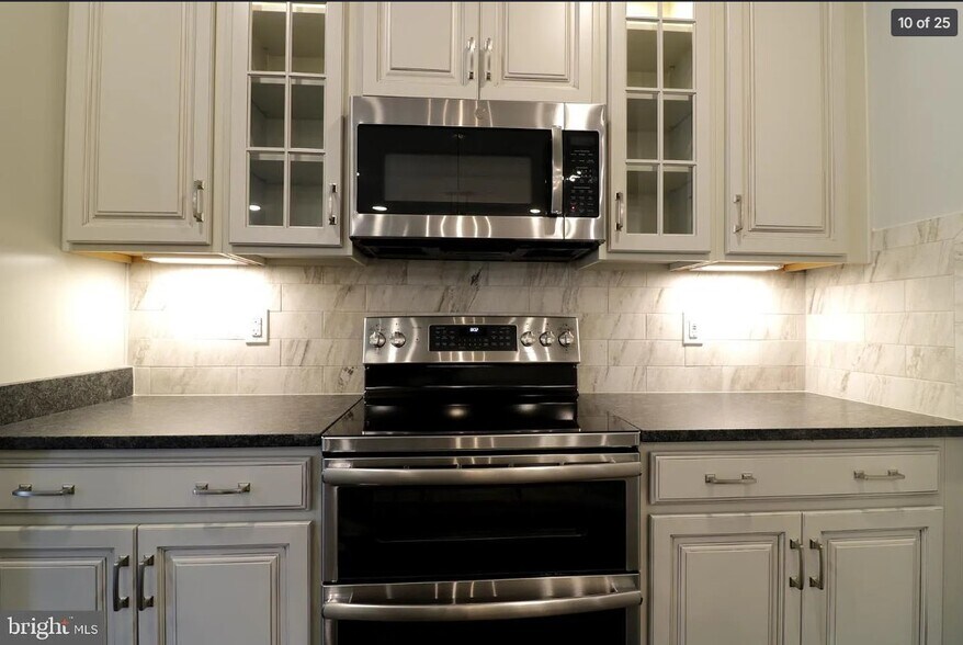 Building Photo - 23631 Havelock Walk Ter