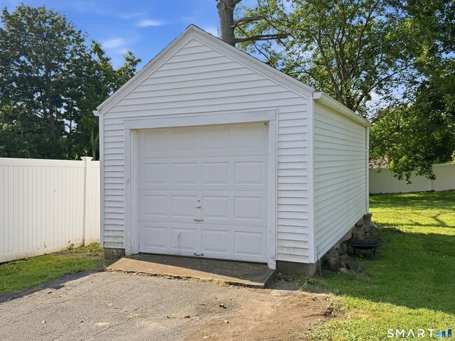 Building Photo - 135 Camp Ave