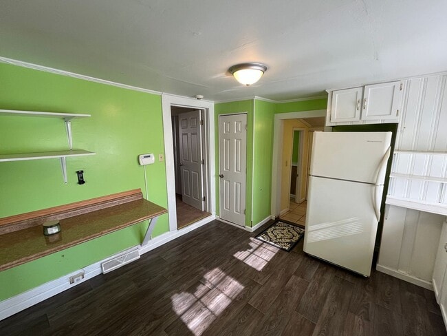 Building Photo - One Level Living with Central Air