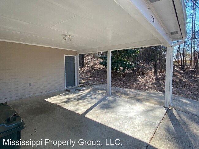 Building Photo - 3 br, 2 bath House - 350 Christman Drive