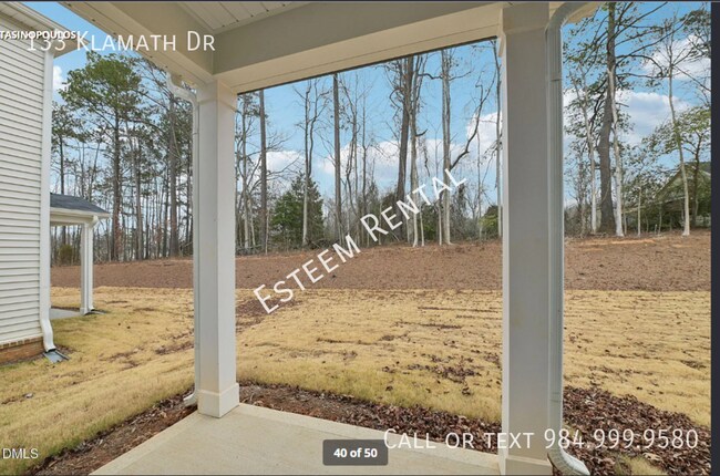 Building Photo - 133 Klamath Dr