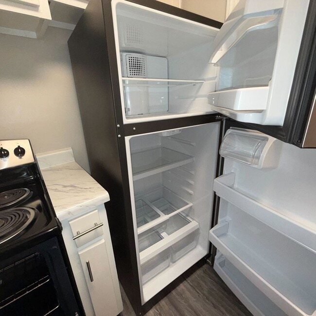 Building Photo - 3722 West Ave